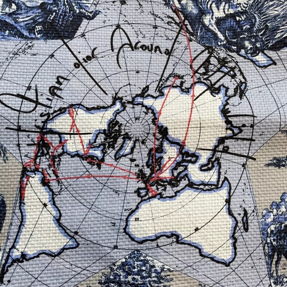 BRAND NEW Christian Dior Beauty Around the World Tote Bag - Picture 3 of 4